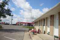 Exterior Royal Napanee Inn