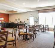 Restoran 2 Sleep Inn & Suites Lake of the Ozarks