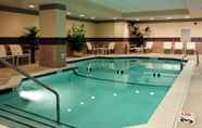 สระว่ายน้ำ 5 Hampton Inn & Suites Arlington Crystal City DCA