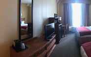 ห้องนอน 7 Country Inn & Suites by Radisson, Orlando Airport, FL