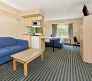 Common Space 3 Microtel Inn & Suites by Wyndham Florence/Cincinnati Airport