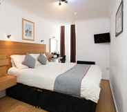 Kamar Tidur 2 Charing Cross Hotel