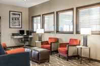Functional Hall Quality Inn & Suites Bethany