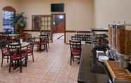 Restoran 2 Americas Best Value Inn & Suites San Benito