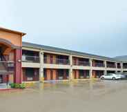 Luar Bangunan 4 Americas Best Value Inn & Suites San Benito