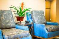 Lobby Comfort Inn & Suites Orlando North