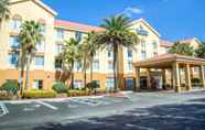 Exterior 2 Comfort Inn & Suites Orlando North