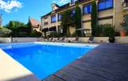 Swimming Pool 7 Hotel Le Renoir