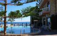 Swimming Pool 5 Hotel La Playa Blanca