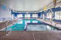 Swimming Pool Baymont by Wyndham Mackinaw City