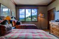 Kamar Tidur Highlands Area by East West Hospitality