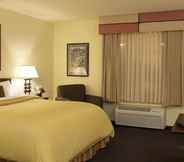 Bedroom 3 Larkspur Landing Pleasanton - An All-Suite Hotel