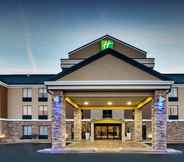 ภายนอกอาคาร 2 Holiday Inn Express & Suites - Interstate 380 at 33rd Avenue, an IHG Hotel