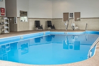 Swimming Pool Quality Inn & Suites