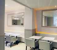 Restaurant 4 Sure Hotel by Best Western Paris Gare du Nord