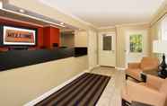 Sảnh chờ 4 Extended Stay America Select Suites Raleigh RTP Hwy. 55