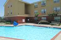 Swimming Pool Extended Stay America Suites Dallas Las Colinas Green Park D