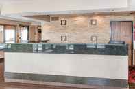 Lobby Quality Inn Effingham