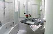 In-room Bathroom 7 Hotel Coccodrillo