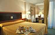 Bilik Tidur 5 Hotel Pineta Palace