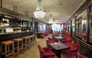 Bar, Kafe, dan Lounge 3 Apollofirst Boutique Hotel