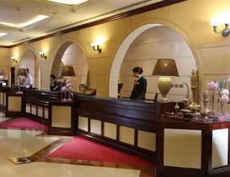 Lobi 2 Carlton Palace Hotel