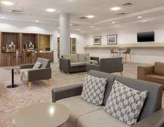 Lobi 2 DoubleTree by Hilton London Angel Kings Cross