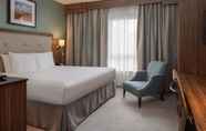 Bedroom 6 DoubleTree by Hilton London Angel Kings Cross