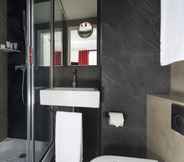 Toilet Kamar 6 Hotel Pilime