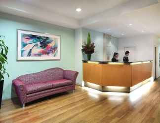 Lobi 2 YEHS Hotel Melbourne CBD