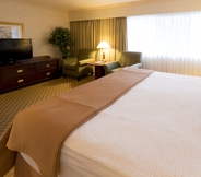 Bedroom 4 Royal Scot Hotel & Suites