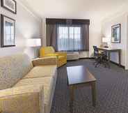 Common Space 3 La Quinta Inn & Suites by Wyndham Grand Junction