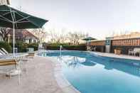 Swimming Pool La Quinta Inn & Suites by Wyndham Grand Junction