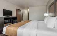 Kamar Tidur 2 Quality Inn & Suites