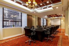 機能ホール Avalon Hotel