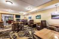 Bar, Cafe and Lounge Econo Lodge Mayo Clinic Area