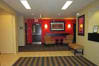 Lobi Extended Stay America Suites Tacoma Fife