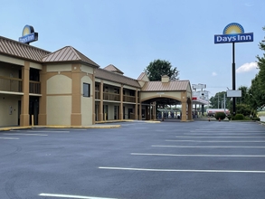 Exterior 4 Days Inn by Wyndham Oak Grove/Ft. Campbell