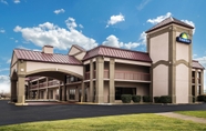 Exterior 3 Days Inn by Wyndham Oak Grove/Ft. Campbell