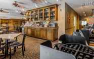 Bar, Kafe, dan Lounge 5 Comfort Suites Boone - University Area