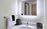 ห้องน้ำภายในห้อง 5 Springhill Suites By Marriott Phoenix Glendale Peoria