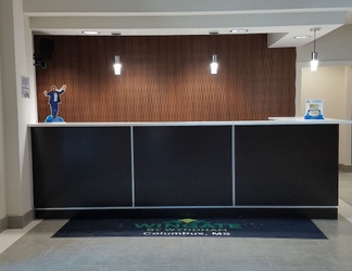 Lobby 2 Comfort Inn & Suites Columbus North