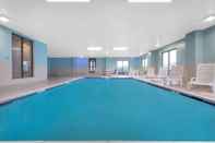 Swimming Pool Wingate by Wyndham Mechanicsburg