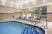 Swimming Pool TownePlace Suites Chicago Naperville