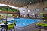 Swimming Pool Best Western Plus Kelly Inn
