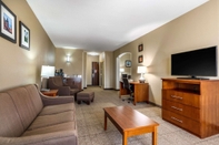 Common Space Comfort Inn & Suites Sacramento - University Area