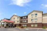 Exterior Quality Inn & Suites