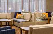 Lobi 5 Courtyard by Marriott Newark Silicon Valley