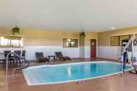 Swimming Pool Comfort Suites Plainview