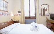 Bedroom 7 Hotels Firenze Select